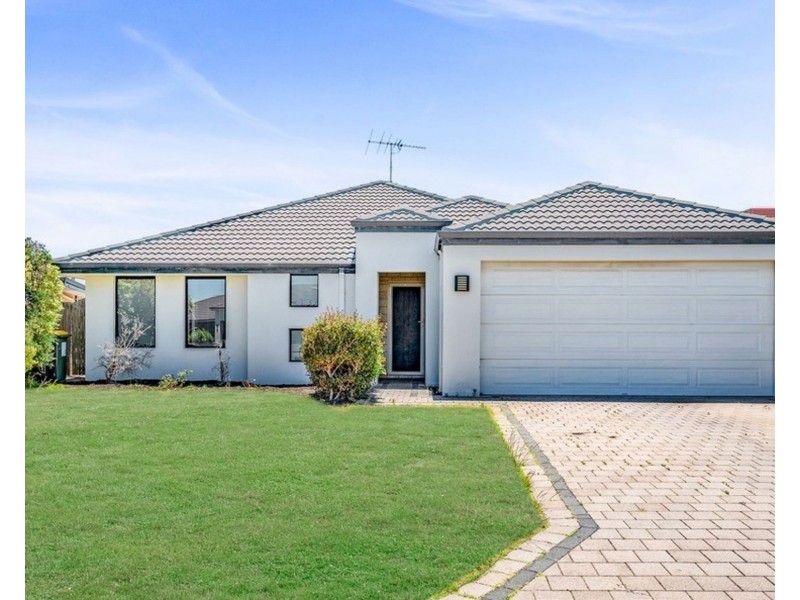 15 Marsdenia Road, Halls Head WA 6210