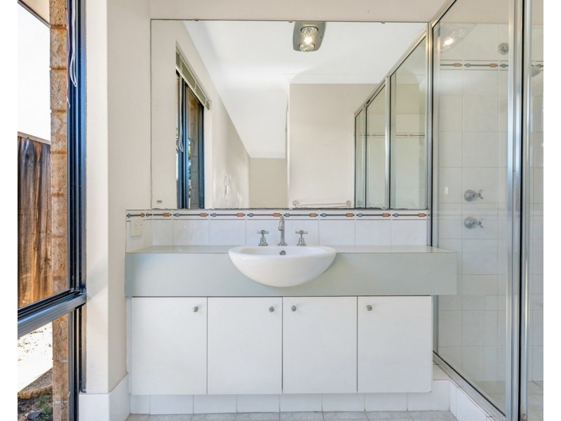 15 Marsdenia Road, Halls Head WA 6210