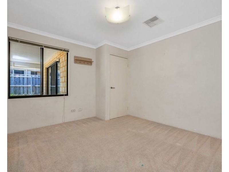 15 Marsdenia Road, Halls Head WA 6210