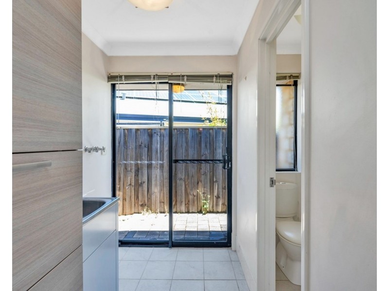 15 Marsdenia Road, Halls Head WA 6210