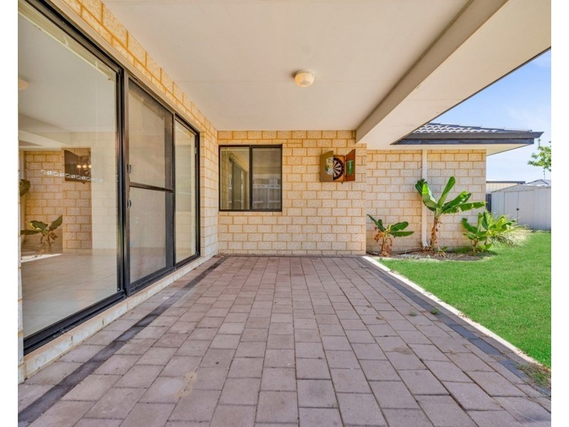 15 Marsdenia Road, Halls Head WA 6210