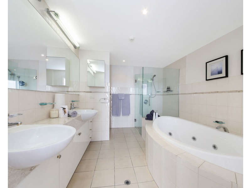 32/29 Harbour Road, Hamilton QLD 4007