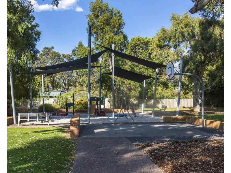 25 Keston Place, Gosnells WA 6110