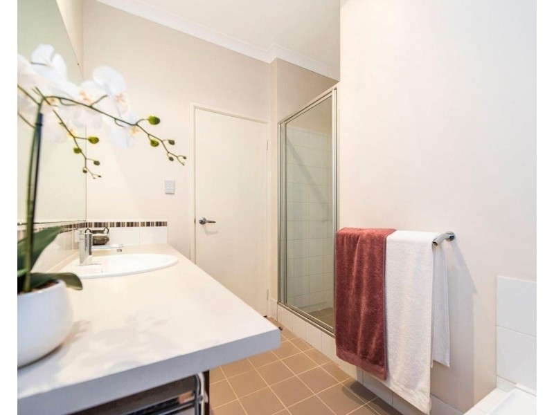 10 Larkhall Way, Butler WA 6036