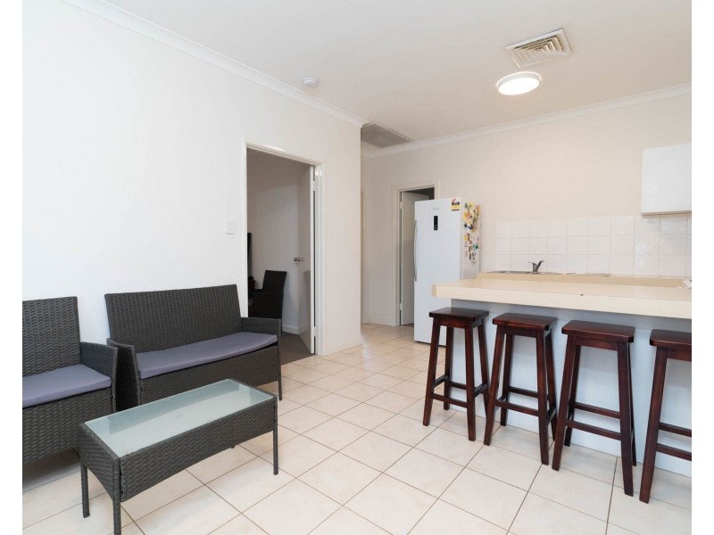 2/11 Sheoak Road, Maddington WA 6109