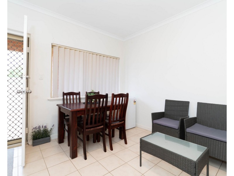 2/11 Sheoak Road, Maddington WA 6109