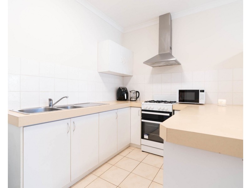 2/11 Sheoak Road, Maddington WA 6109