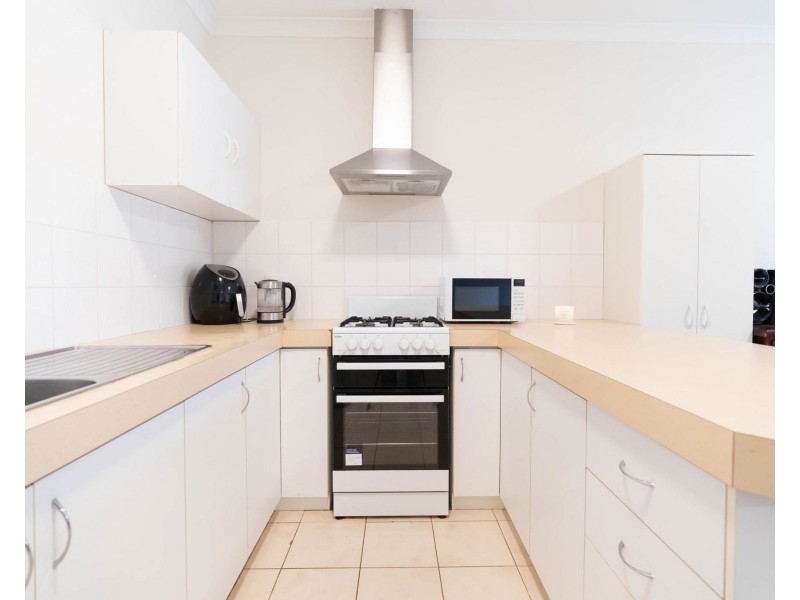 2/11 Sheoak Road, Maddington WA 6109