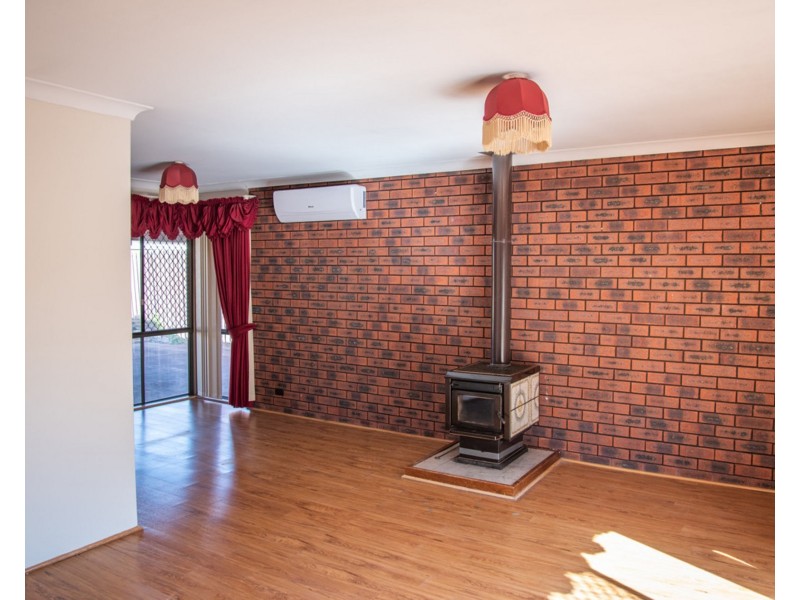 52 Kingston way, Safety Bay WA 6169