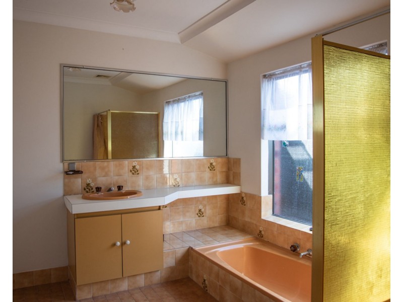 52 Kingston way, Safety Bay WA 6169