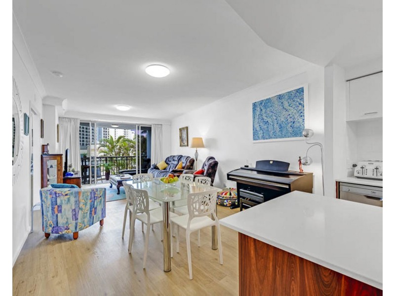 2073/23 Ferny Ave, Surfers Paradise QLD 4217