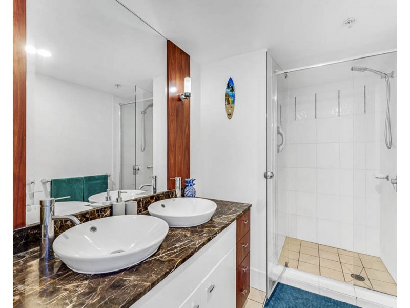 2073/23 Ferny Ave, Surfers Paradise QLD 4217