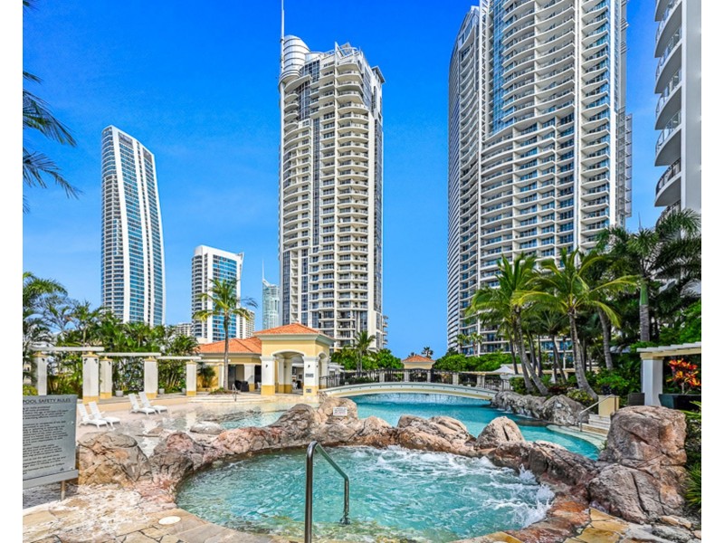 2073/23 Ferny Ave, Surfers Paradise QLD 4217