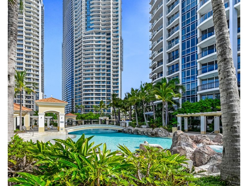 2073/23 Ferny Ave, Surfers Paradise QLD 4217