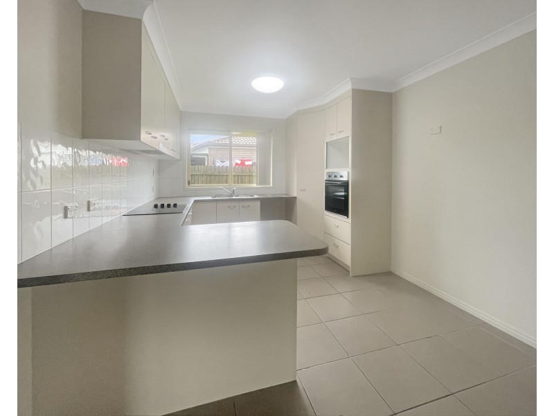 49 Moonstone Drive, Urangan QLD 4655