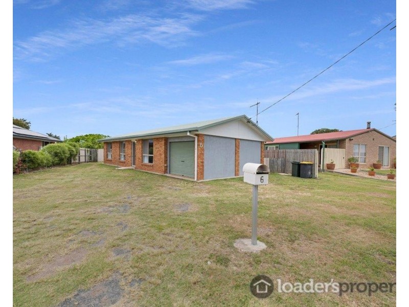 6 Young Street, Burnett Heads QLD 4670