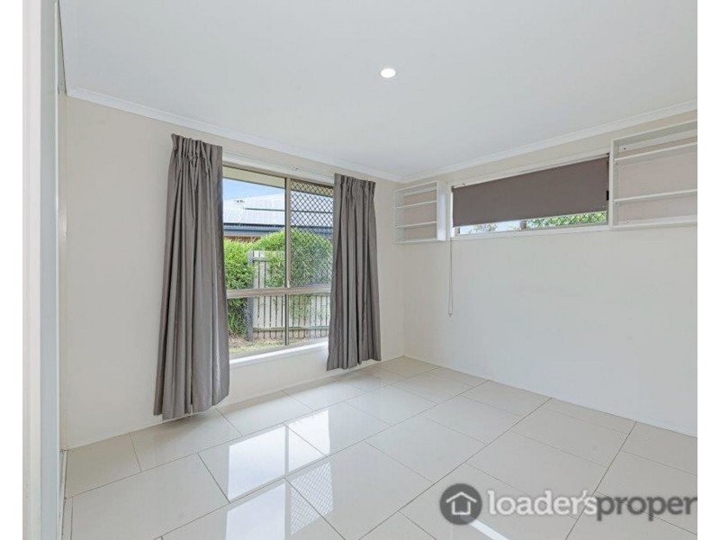 6 Young Street, Burnett Heads QLD 4670