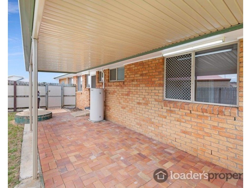 6 Young Street, Burnett Heads QLD 4670