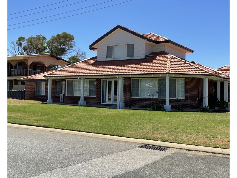 12 Assam Street, Madora Bay WA 6210