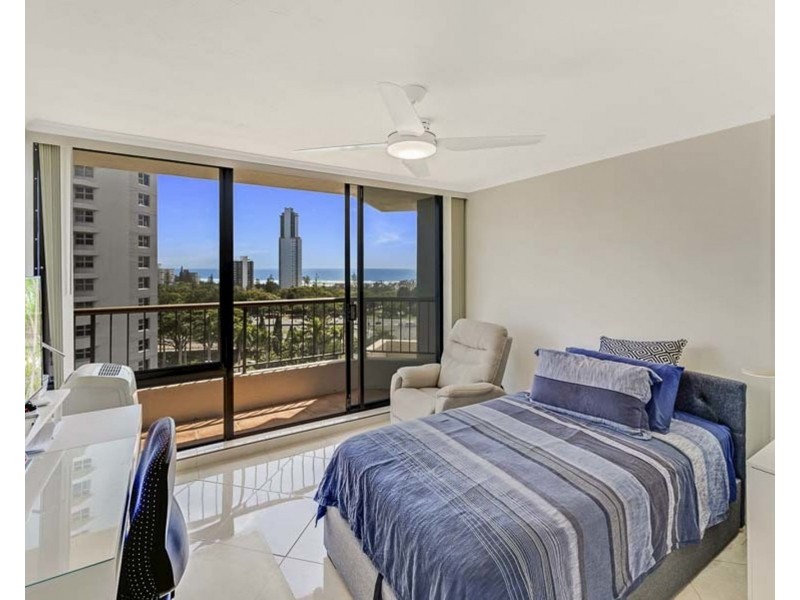 56/5 Admiralty Drive, Paradise Waters QLD 4217