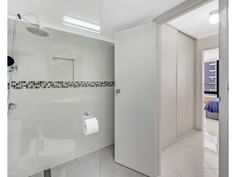 56/5 Admiralty Drive, Paradise Waters QLD 4217