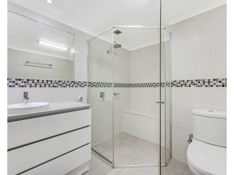 56/5 Admiralty Drive, Paradise Waters QLD 4217