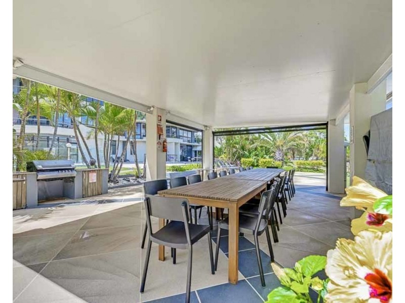 56/5 Admiralty Drive, Paradise Waters QLD 4217
