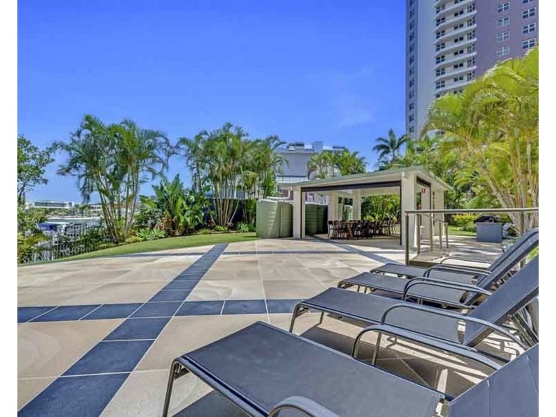 56/5 Admiralty Drive, Paradise Waters QLD 4217