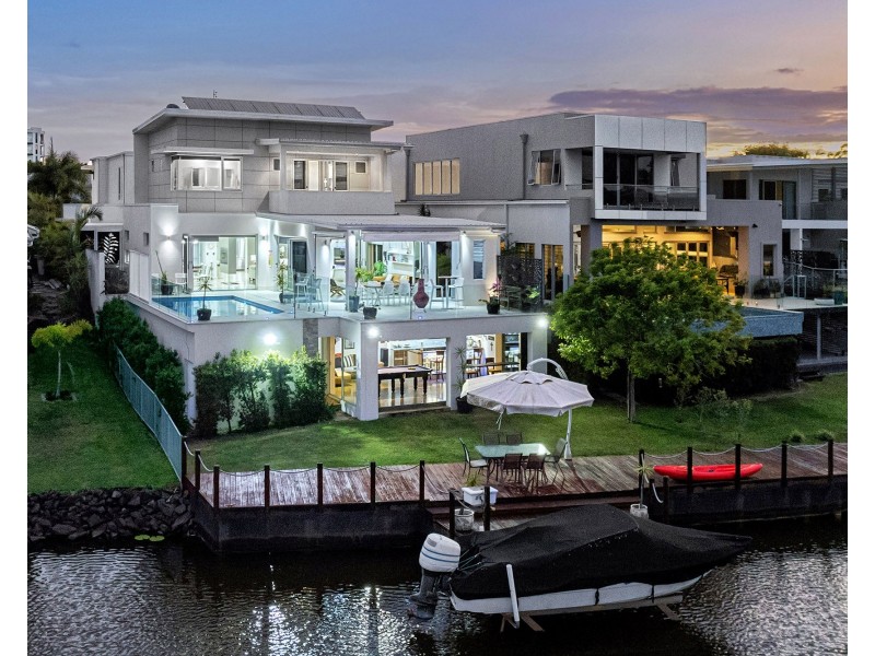 10 Nicklaus Court, Merrimac QLD 4226