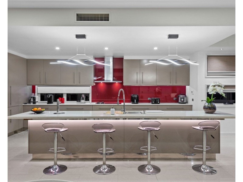 10 Nicklaus Court, Merrimac QLD 4226