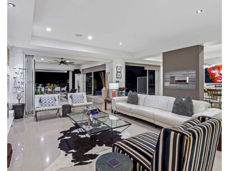 10 Nicklaus Court, Merrimac QLD 4226