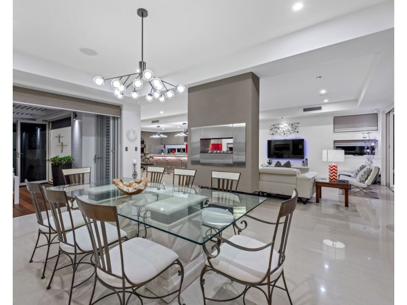 10 Nicklaus Court, Merrimac QLD 4226