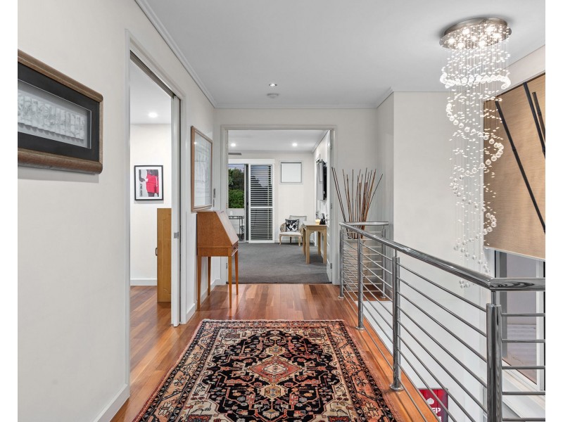 10 Nicklaus Court, Merrimac QLD 4226