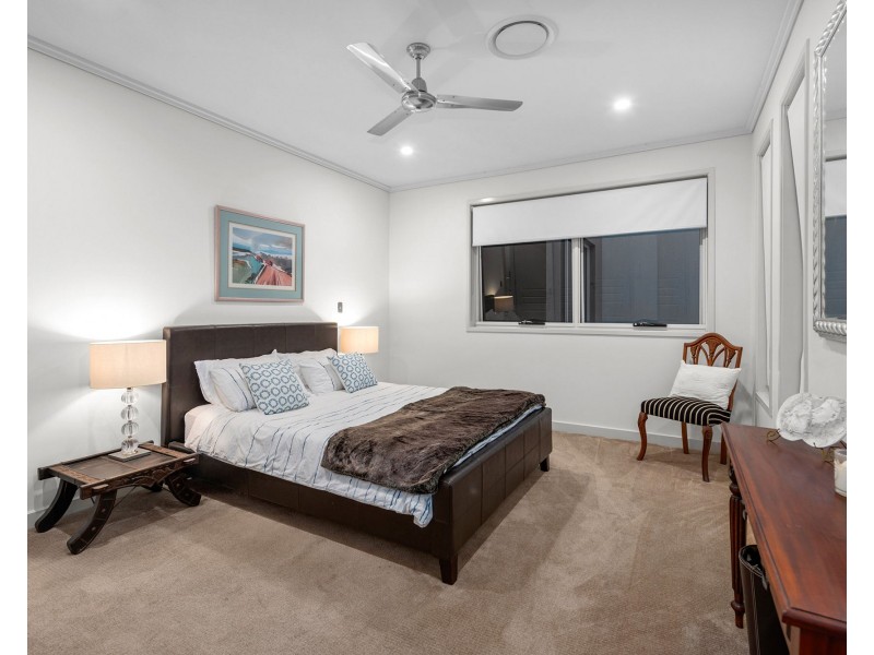 10 Nicklaus Court, Merrimac QLD 4226