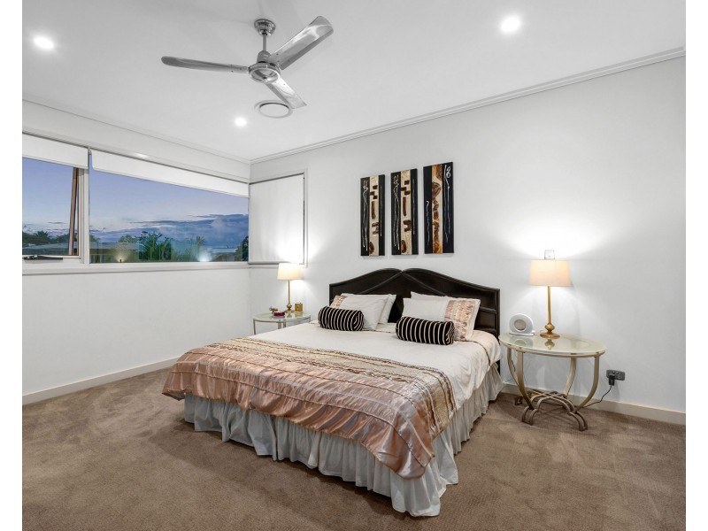 10 Nicklaus Court, Merrimac QLD 4226