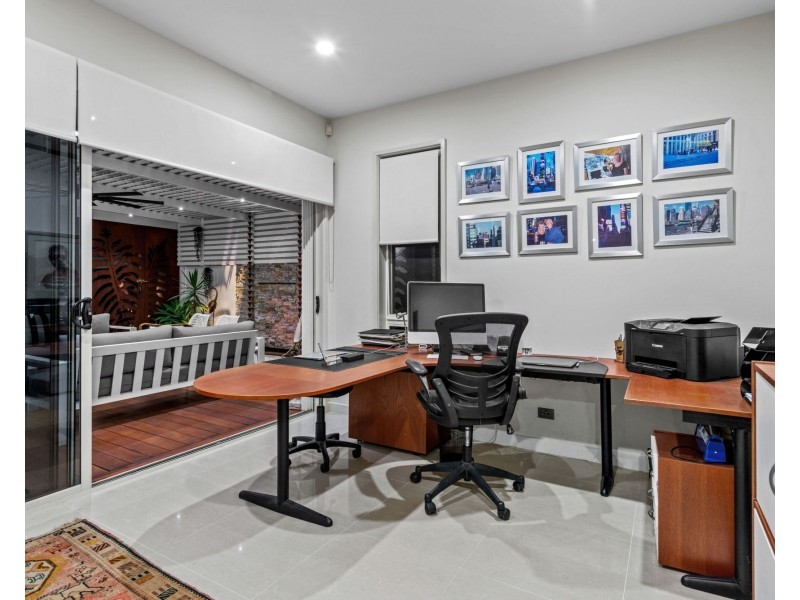 10 Nicklaus Court, Merrimac QLD 4226