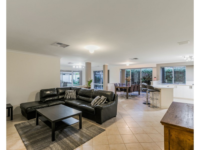 13 Brackendridge Ramble, Meadow Springs WA 6210