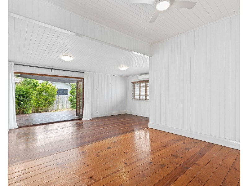 21A Grange Road, Newtown QLD 4305