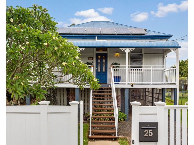 25 Alexandra Street, Booval QLD 4304