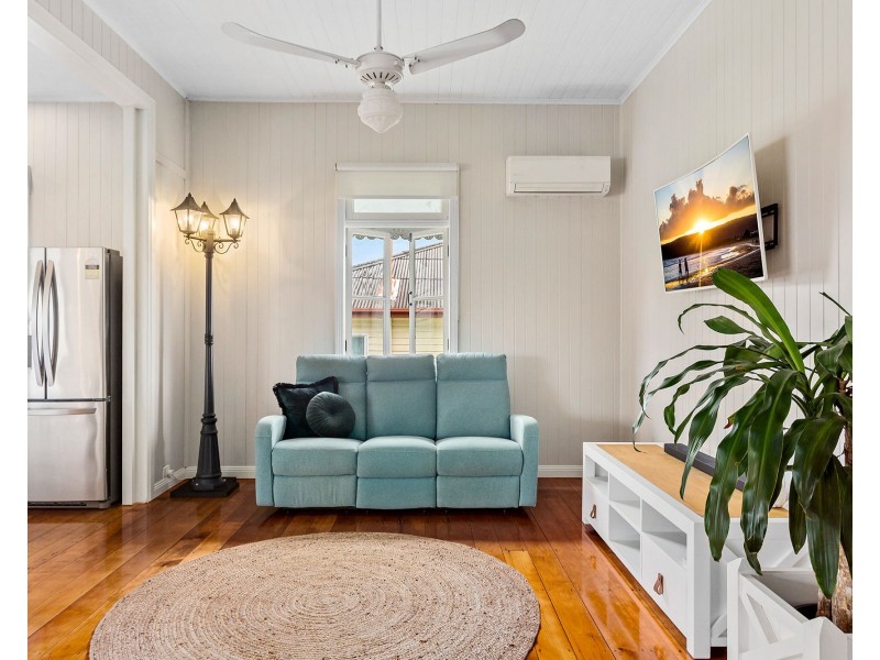 25 Alexandra Street, Booval QLD 4304