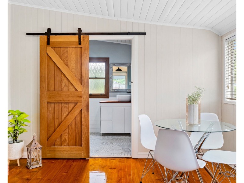 25 Alexandra Street, Booval QLD 4304