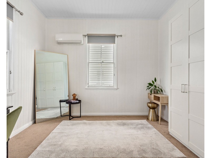 25 Alexandra Street, Booval QLD 4304