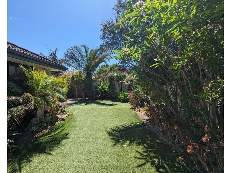 2 Monroe Turn, Success WA 6164