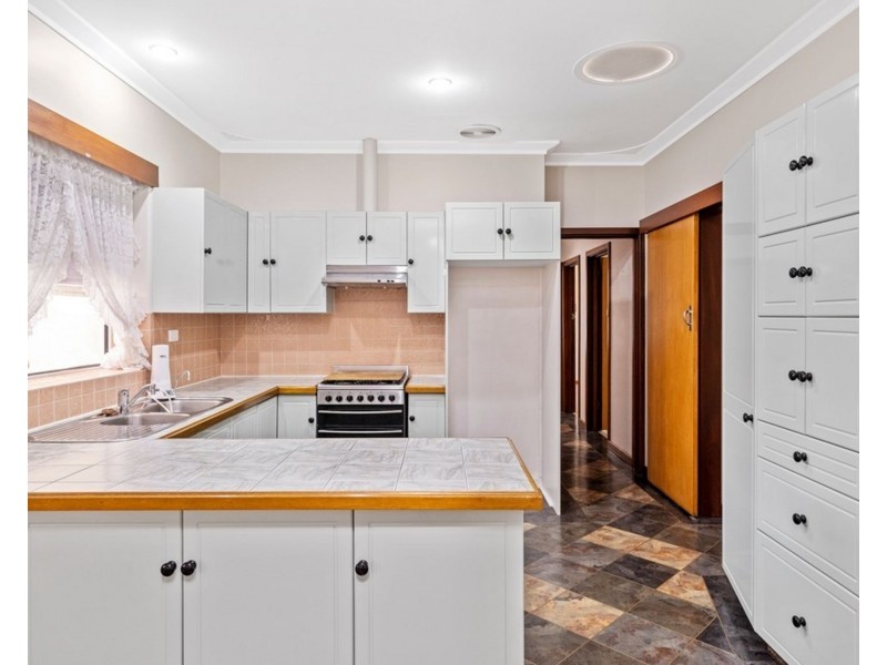 49 Walgreen Crescent, Calista WA 6167