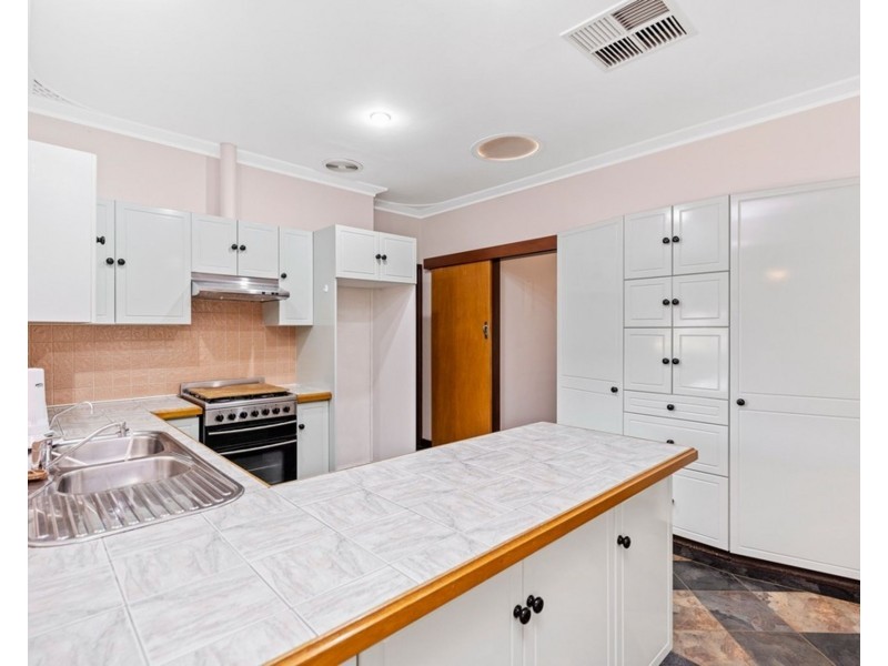 49 Walgreen Crescent, Calista WA 6167