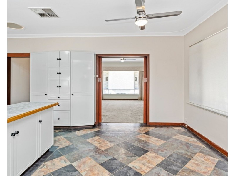 49 Walgreen Crescent, Calista WA 6167