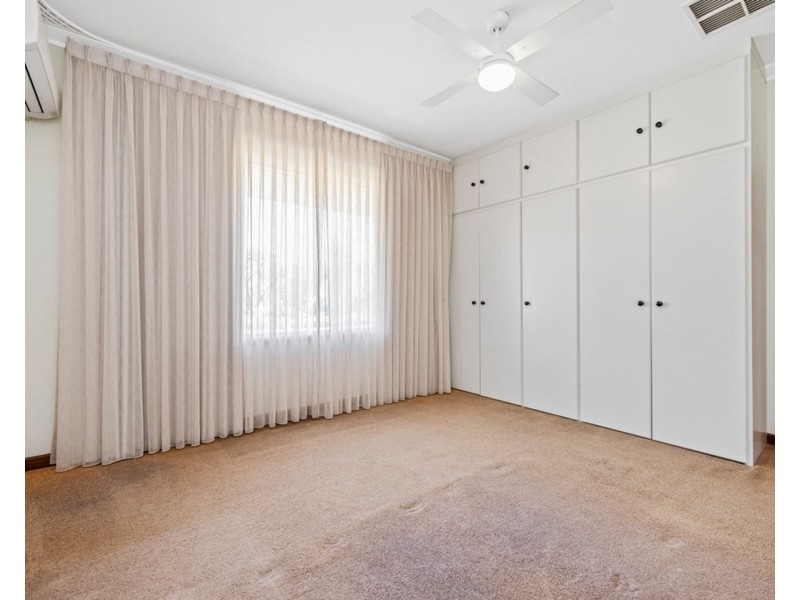 49 Walgreen Crescent, Calista WA 6167