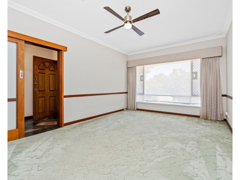 49 Walgreen Crescent, Calista WA 6167