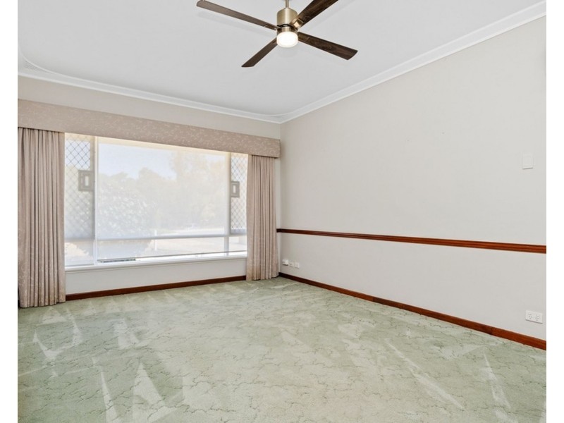 49 Walgreen Crescent, Calista WA 6167