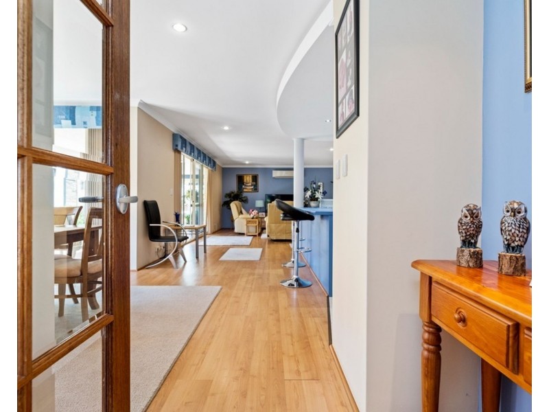 4 Alston Close, Waikiki WA 6169